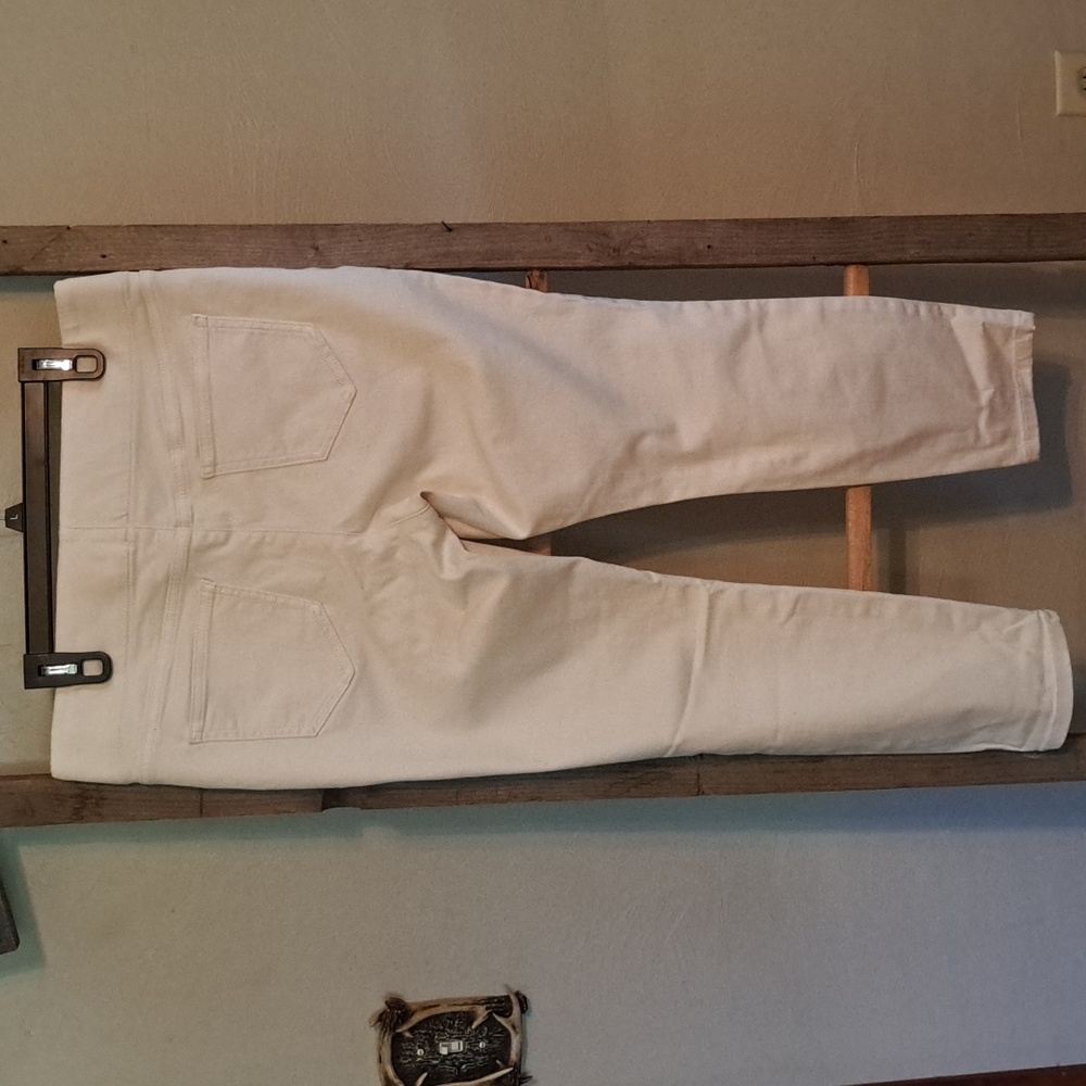 Vera wang pull on crop jeans in cream size 14 NWOT skinny fit